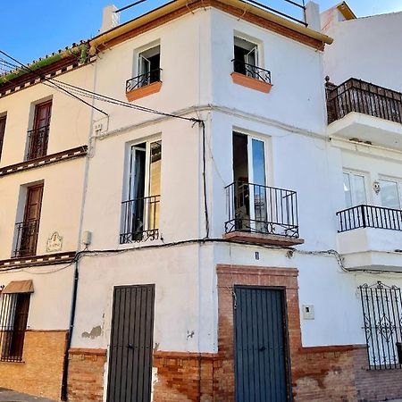 Spanish Town House Алора Екстериор снимка