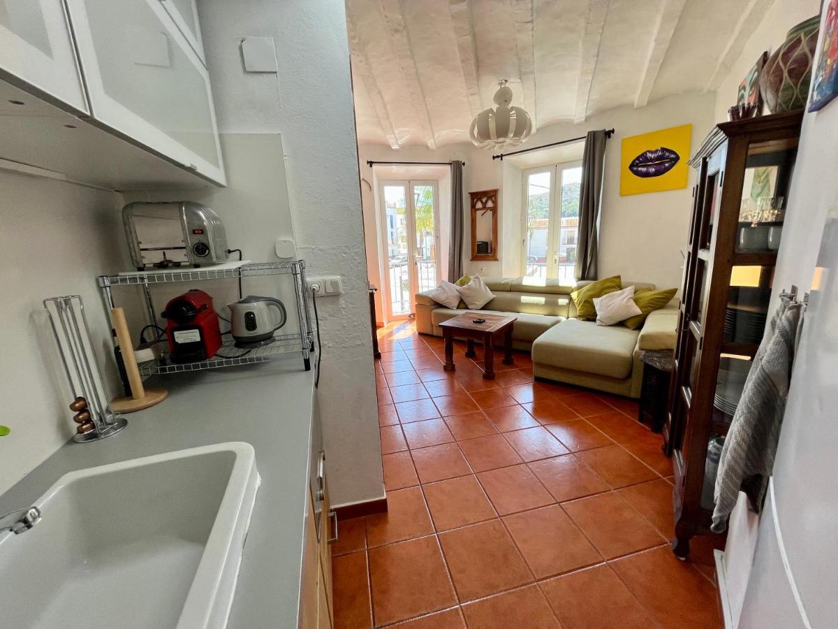 Spanish Town House Алора Екстериор снимка
